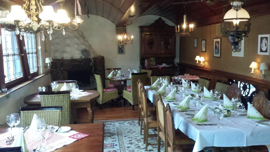 Alte Schreinerei-Auberge Harlekin Randegg Екстериор снимка