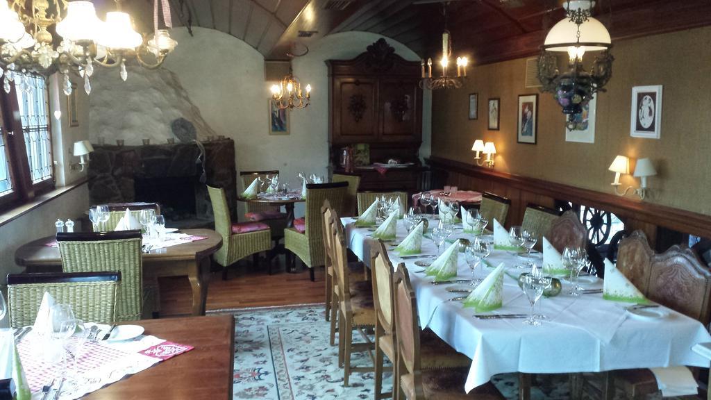 Alte Schreinerei-Auberge Harlekin Randegg Екстериор снимка