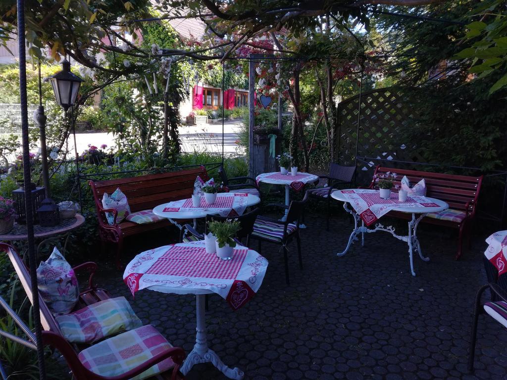 Alte Schreinerei-Auberge Harlekin Randegg Екстериор снимка
